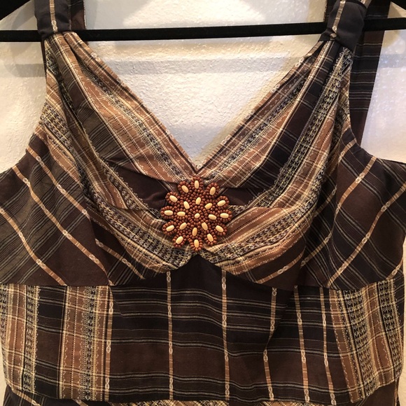 Sundress with wooden embellishment, size 12 - Picture 2 of 4